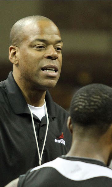 Basketball world mourns death of former center Sean Rooks at age 46
